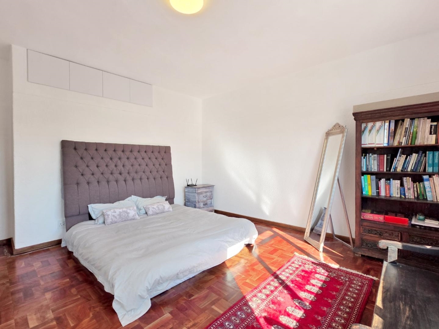 2 Bedroom Property for Sale in Oranjezicht Western Cape